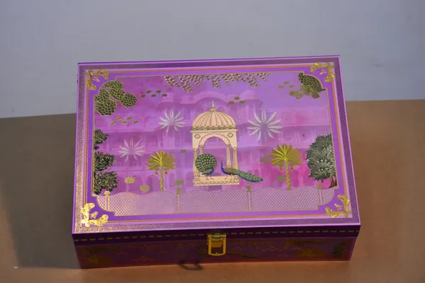 Purple_Decorative_Jewelry_Box_With_Mirror_And_Compartments