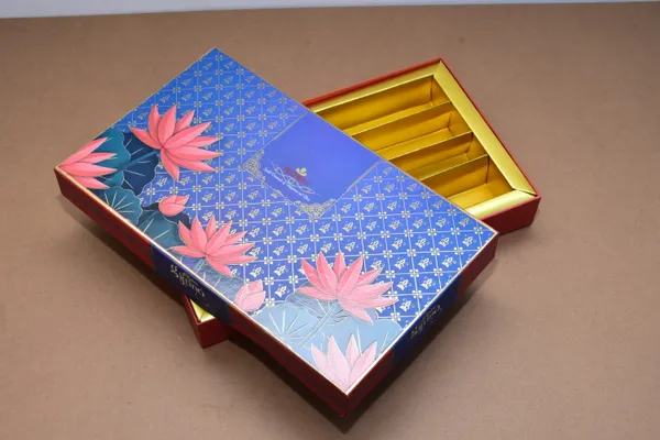 Multicolour_Premium_Lotus_Design_Gift_Box_With_Golden_Interior