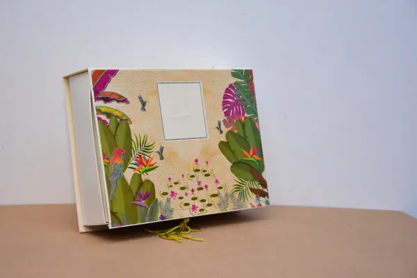 Beige_And_Tropical_Tropical_Flamingo_Decorative_Storage_Box_With_Mirror