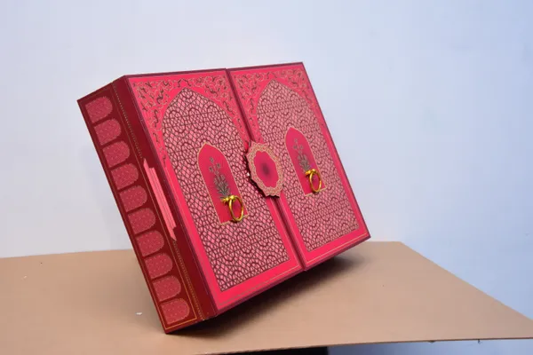 Royal_Pink_Decorative_Gift_Box_With_Golden_Detailing_Premium_Wedding_And_Festival_Gift_Packaging