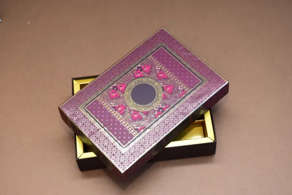 Pink_Decorative_Gift_Box_With_Yellow_Silk_Interior