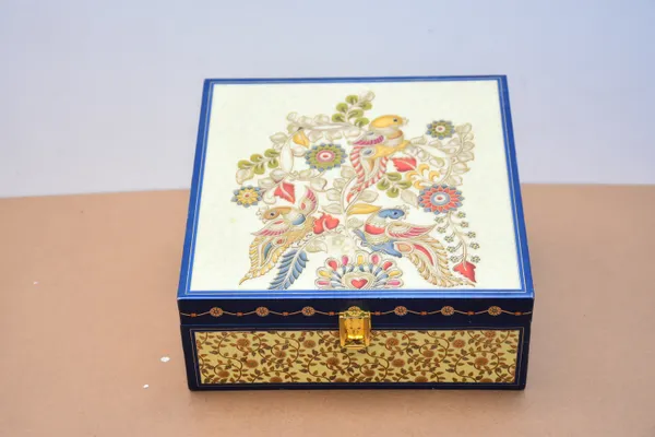 Multicolour_Decorative_Jewelry_Storage_Box_With_Floral_Design