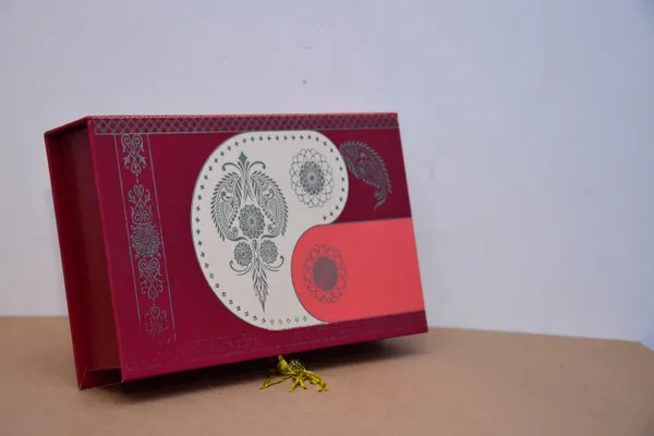 Maroon_And_Gold_Decorative_Jewelry_Storage_Box_With_Compartments