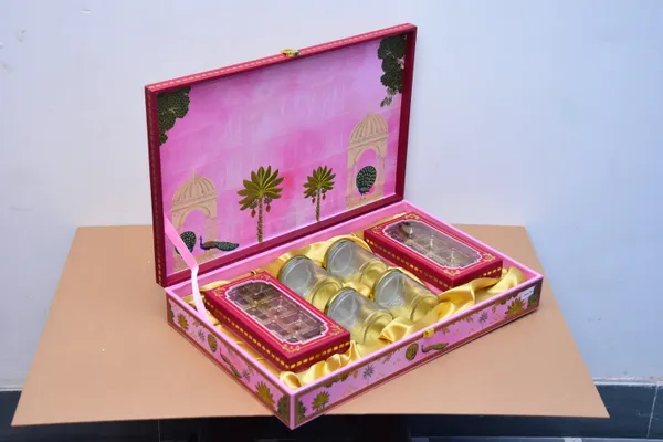 Pink_And_Gold_Garden_Theme_Cosmetic_Gift_Box_Set