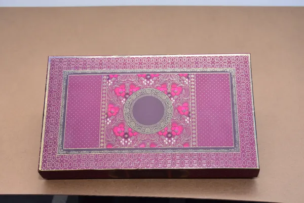 Pink_Decorative_Gift_Box_With_Yellow_Silk_Interior