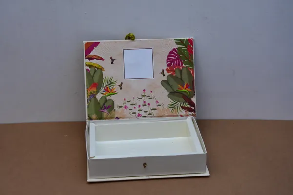 Beige_And_Tropical_Tropical_Flamingo_Decorative_Storage_Box_With_Mirror