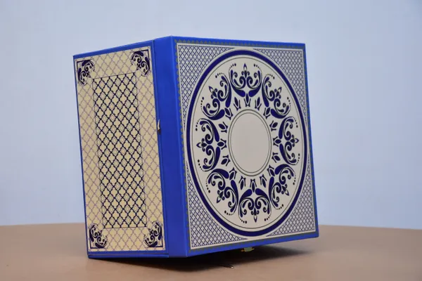 Blue_And_Gold_Decorative_Jewellery_Storage_Box_With_Ceramic_Jars