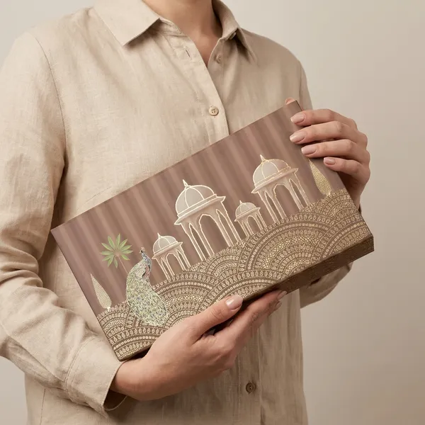 Brown_And_White_Decorative_Peacock_Design_Storage_Box_With_Compartments
