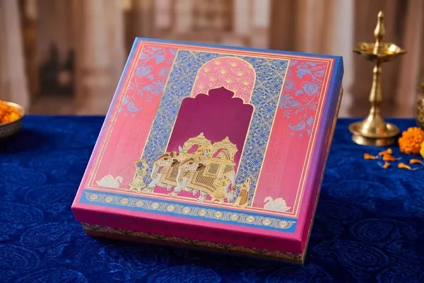 Multicolour_Decorative_Gift_Box_With_Golden_Bowls_And_Spoons_Set