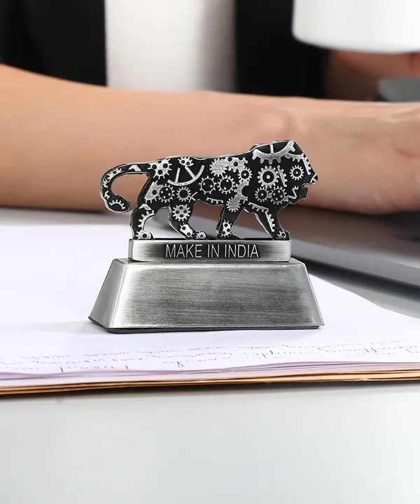 ZAHEPA_Metal_Lion_Paperweight_for_Office_Table,_Stylish_Desk_Accessory_&_Desktop_Decor,_Patriotic_Decorative_Showpiece_Item_Gift_for_Men,_Professionals,_Students_&_Corporate_(Black)