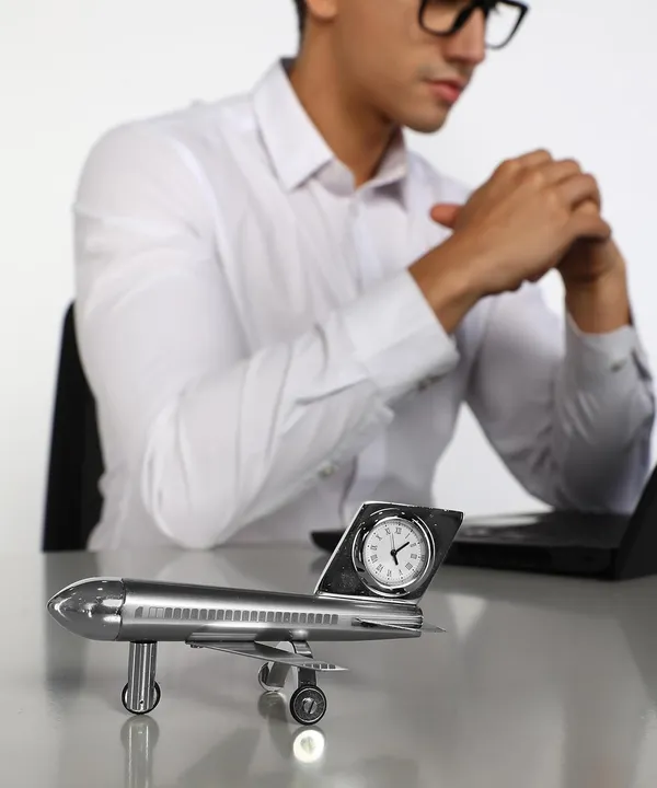 ZAHEPA_Metal_Aeroplane_Miniature_Table_Clock,_Analog_Aircraft_Model_Desk_Timepiece,_Polished_Steel_Decorative_Showpiece_for_Office_Desktop_Decor,_Corporate_Gift_for_Men_&_Professionals_(Silver)