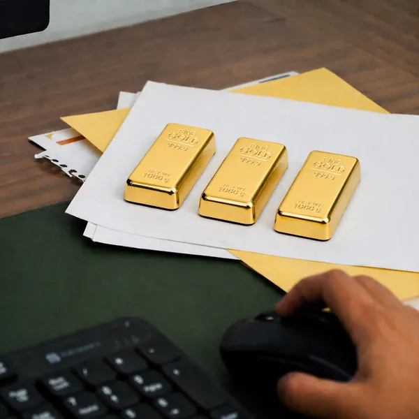 ZAHEPA_Realistic_Metal_Gold_Bar_Paperweight_for_Office_Table,_Fake_Gold_Biscuit_Paper_Weight_Table_Decoration,_Prop_for_Jewellery_Shop_&_Heist_Theme,_Unique_Gift_for_Home_&_Office_(Pack_of_3)