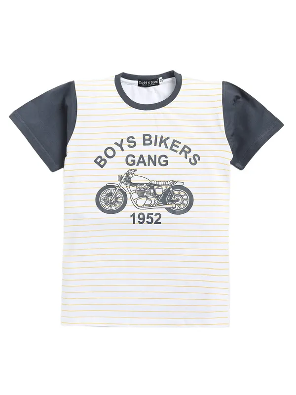 Grey_And_White_Cotton_T-Shirt_Track_Pant_Joggers_Set_For_Boys