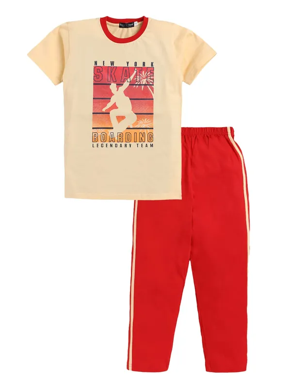 Multicolor_Cotton_T-Shirt_Joggers_Combo_Set_For_Boys_Pack_Of_2