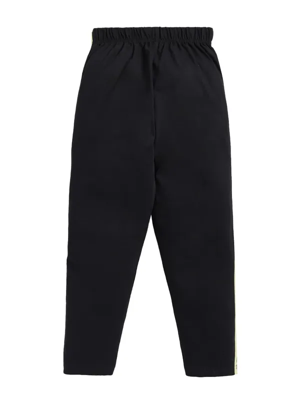 Green_And_Black_Cotton_T-Shirt_Track_Pant_Joggers_Set_For_Boys