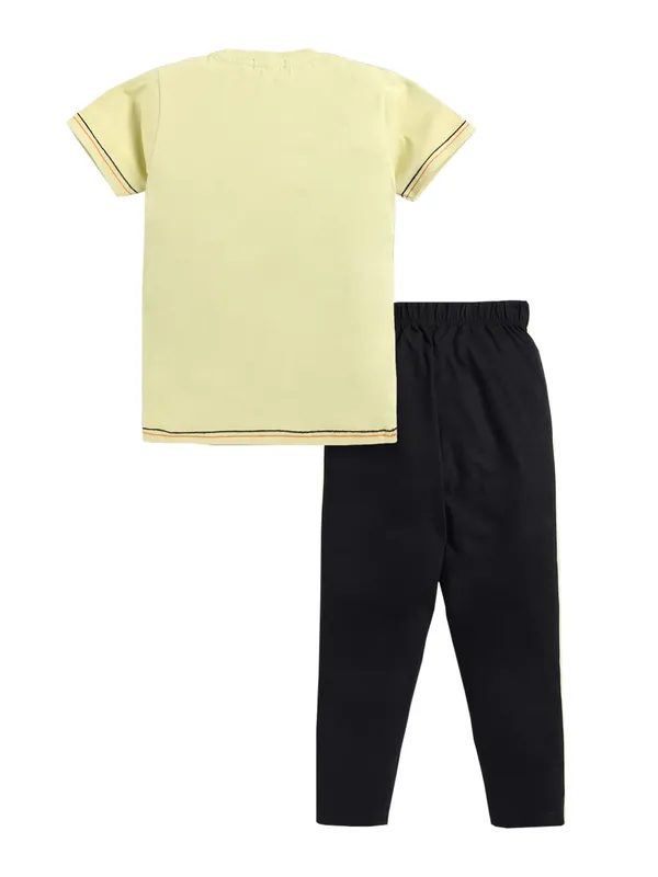Green_And_Black_Cotton_T-Shirt_Track_Pant_Joggers_Set_For_Boys