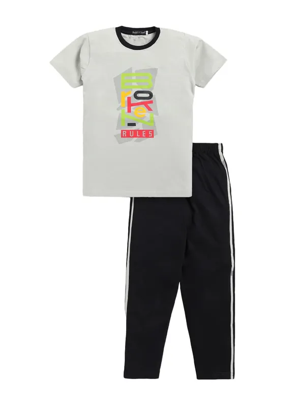 Multicolor_Cotton_T-Shirt_Joggers_Combo_Set_For_Boys_Pack_Of_2