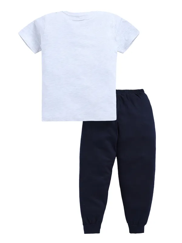 Multicolor_Cotton_T-Shirt_Joggers_Combo_Set_For_Boys_Pack_Of_2