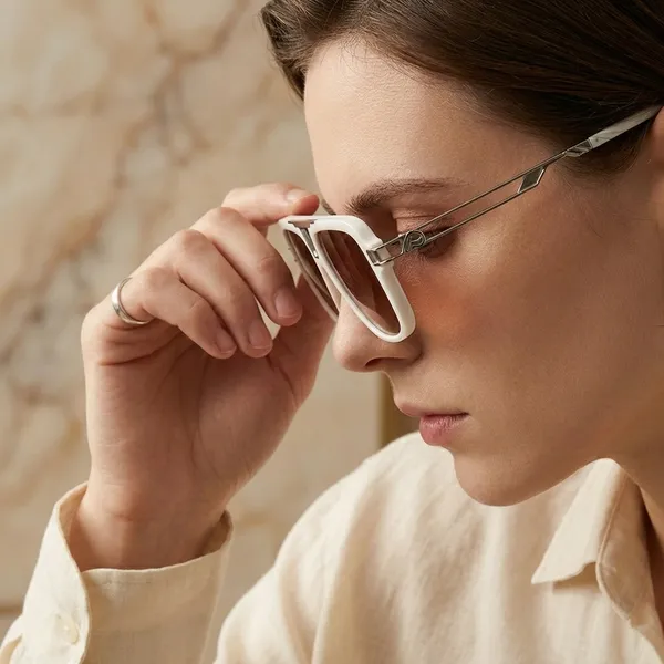 White_And_Brown_Aviator_Sunglasses_With_Gradient_Lens
