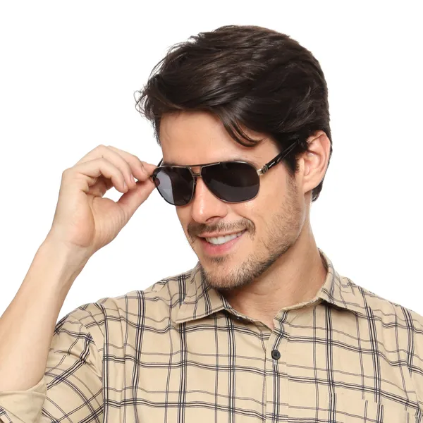 Black_Premium_Aviator_Sunglasses_With_Metal_Frame_And_Polarized_Lenses