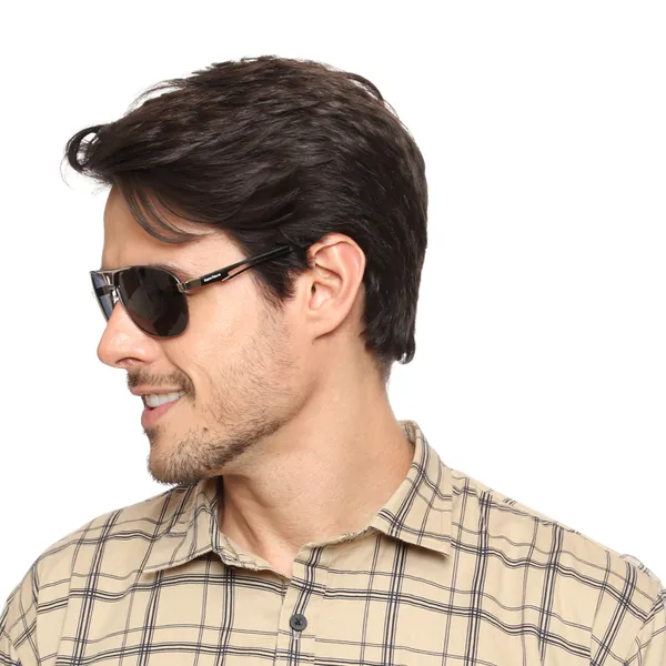 Black_Premium_Aviator_Sunglasses_With_Metal_Frame_And_Polarized_Lenses