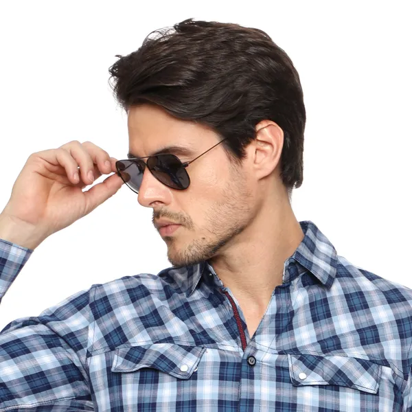 Black_Premium_Aviator_Sunglasses_With_Metal_Frame_And_Spring_Hinges