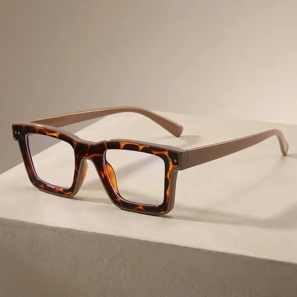 Brown_And_Beige_Retro_Square_Frame_Fashion_Eyeglasses_Tortoiseshell_Pattern_With_Temples