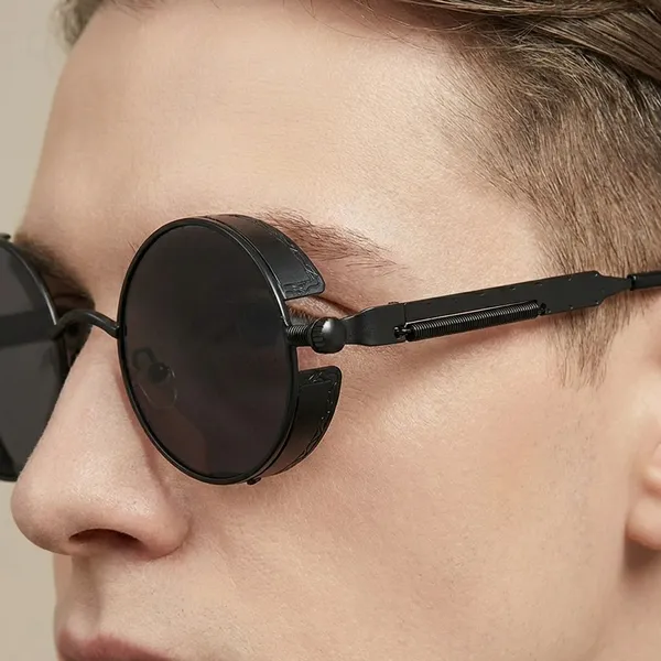 Black_Vintage_Round_Steampunk_Sunglasses_With_Side_Shields