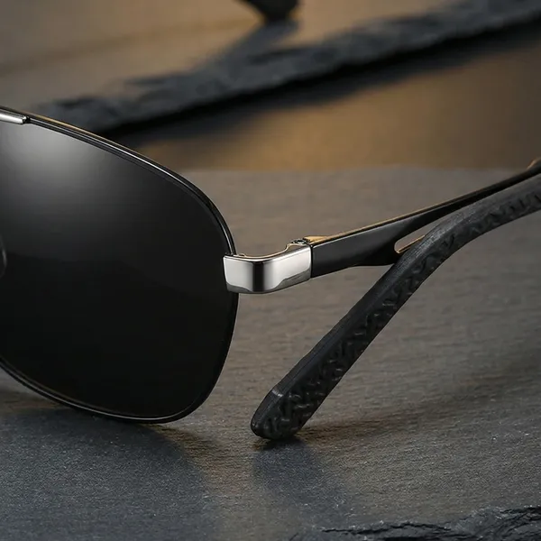 Black_Premium_Aviator_Sunglasses_With_Metal_Frame_And_Polarized_Lenses
