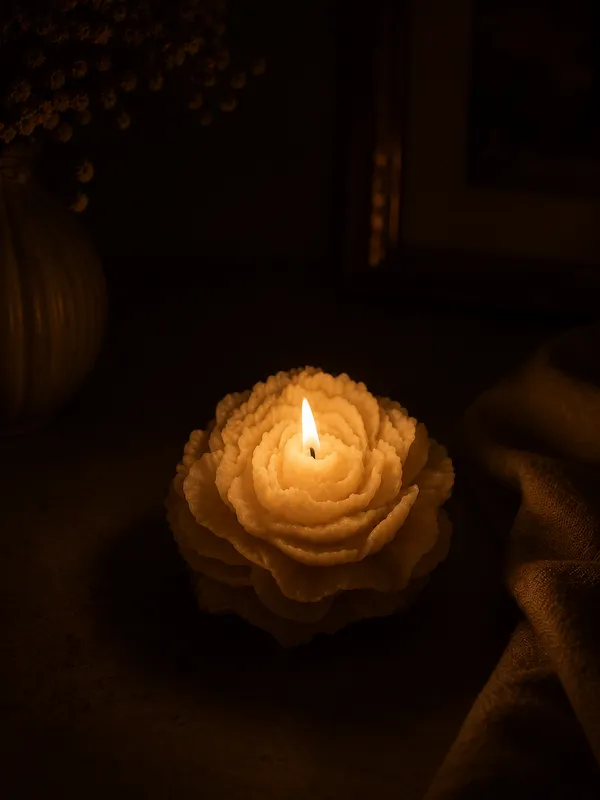Peony_Scented_Decorative_Candle