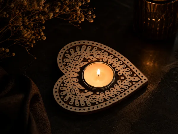 Jaipur_Candles_Wooden_Tealight_Candle_Holder_with_10_Unscented_Tealight_Candles