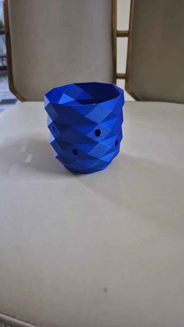 Geometric_Twisted_Spiral_Planter_-_Blue