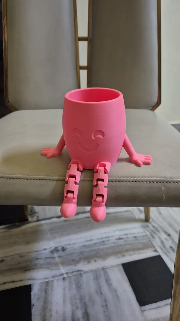 Pink_Sitting_Character_Planter_Pot_With_Articulated_Legs