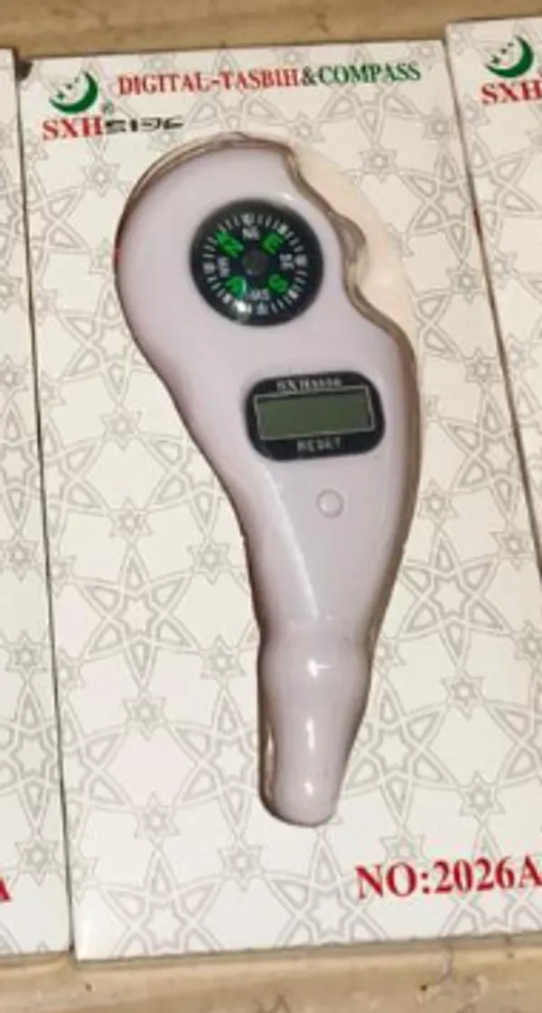 Digital_Tasbih_Counter_with_Compass_-_Portable_Islamic_Prayer_Bead_Counter