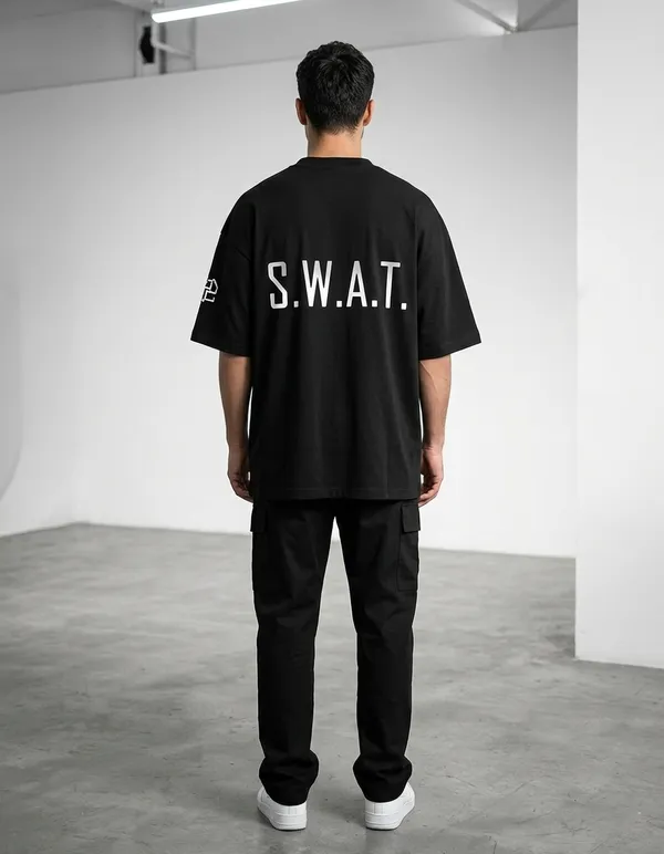 Black_Graphic_Print_Oversized_Crew_Neck_T-Shirt_For_Men