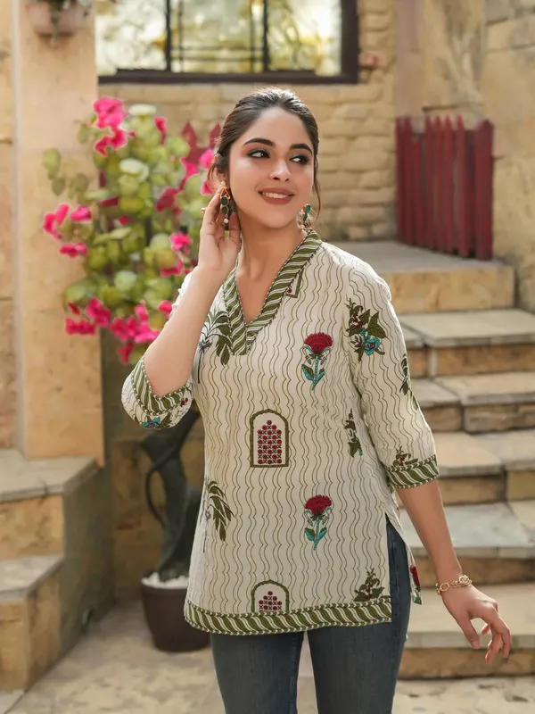Cream_Base_With_Red_Floral_&_Green_Top_For_Women