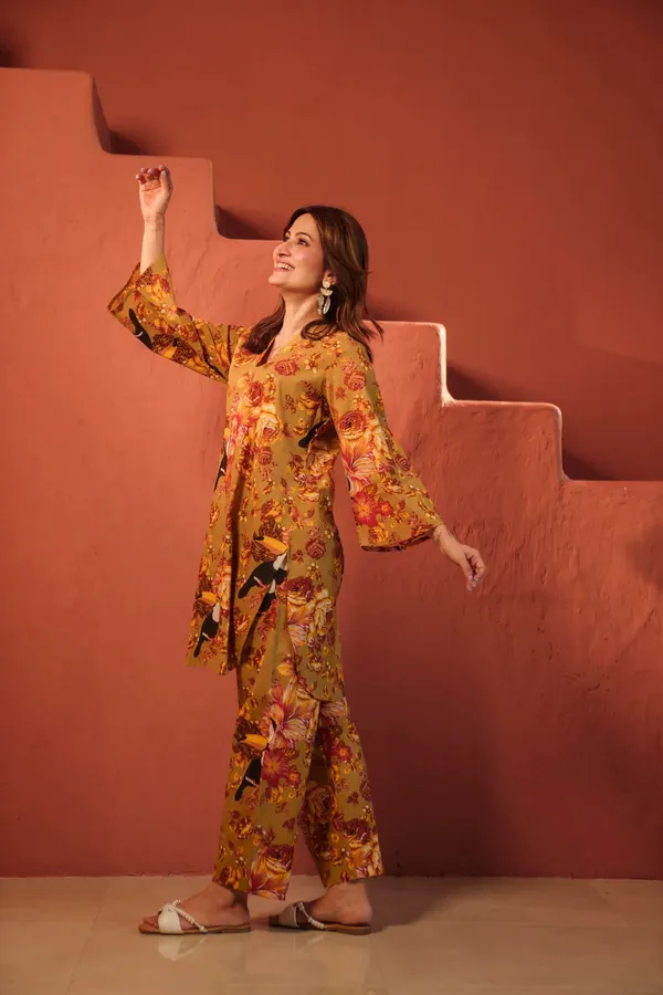 Dark_Mustard_yellow_With_Intricate_Floral_&_Fauna_Print_Cotton_Blend_Co-ord_Set_For_Women