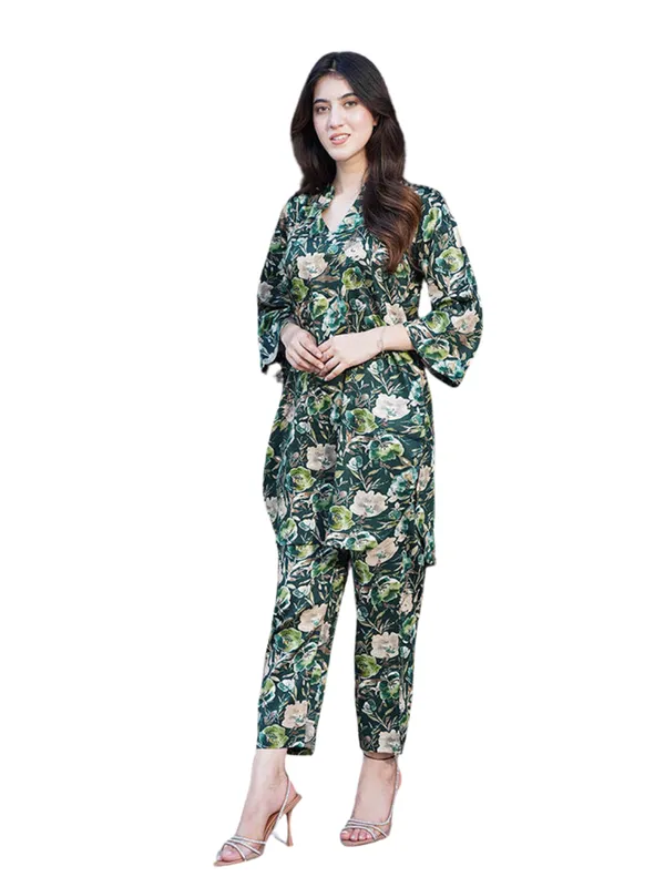 Forrest_Green_&_Off-white_Cotton_Rayon_Blend_Co-ord_Set_For_Women