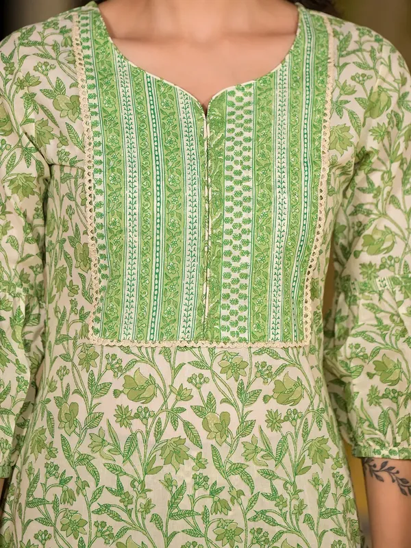 Green_Cotton_Kurta_Set_For_Women