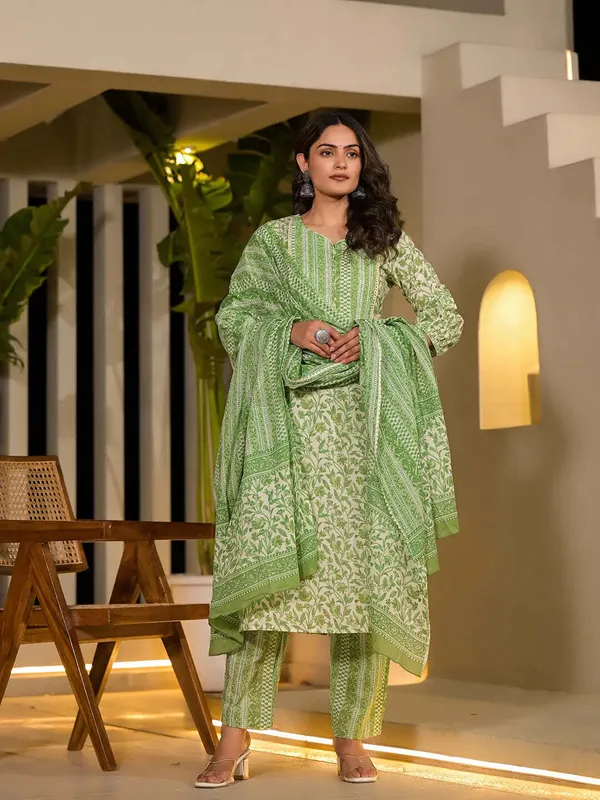 Green_Cotton_Kurta_Set_For_Women