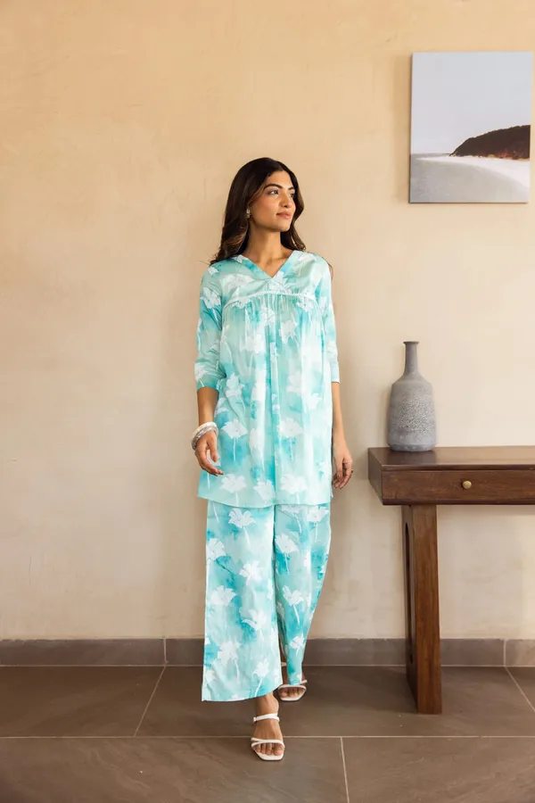 SKY_BLUE_&_WHITE_TIE-DYE_RAYON_COTTON_BLEND_COORD_SET_FOR_WOMEN