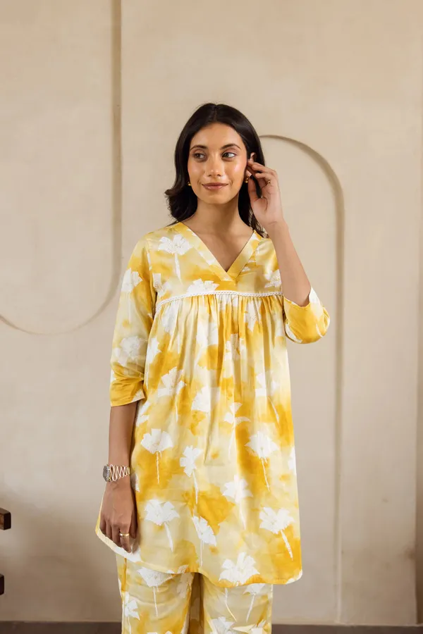 White_&_Yellow_Tie-Die_Rayon_Cotton_Blend_Co-ord_Set_For_Women