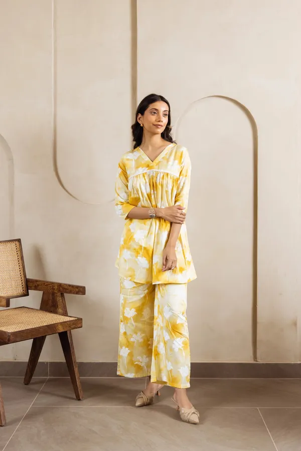 White_&_Yellow_Tie-Die_Rayon_Cotton_Blend_Co-ord_Set_For_Women