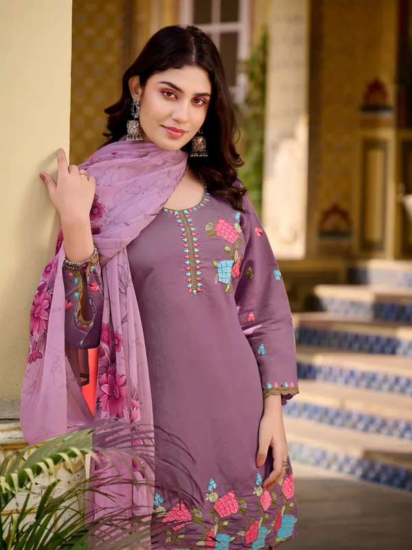 Purple_Roman_Fabric_Suit_Set_For_Women