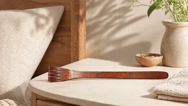 Neemsar_Wooden_Back_Scratcher_(Itching_Stick)_|_Long_Handle_Back_Scratcher_|_Natural_Wood_|_Lightweight_&_Durable_|_Personal_Care_Tool