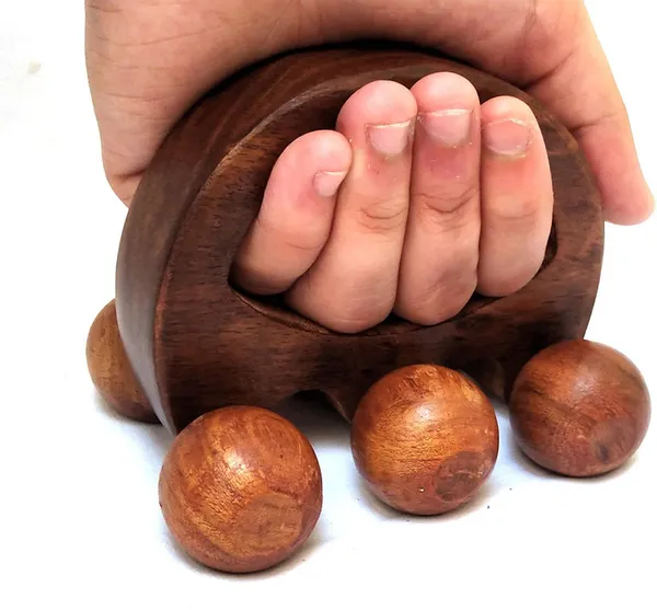 Neemsar_Wooden_6-Ball_Hand_Massager_–_Complete_Body_Relaxation_with_Natural_Rolling_Massage