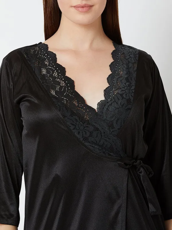 Women's_Black_Satin_Nighty_with_Lace_&_Robe_Elegant_Long_Nightwear_Set,_Soft_Sleepwear