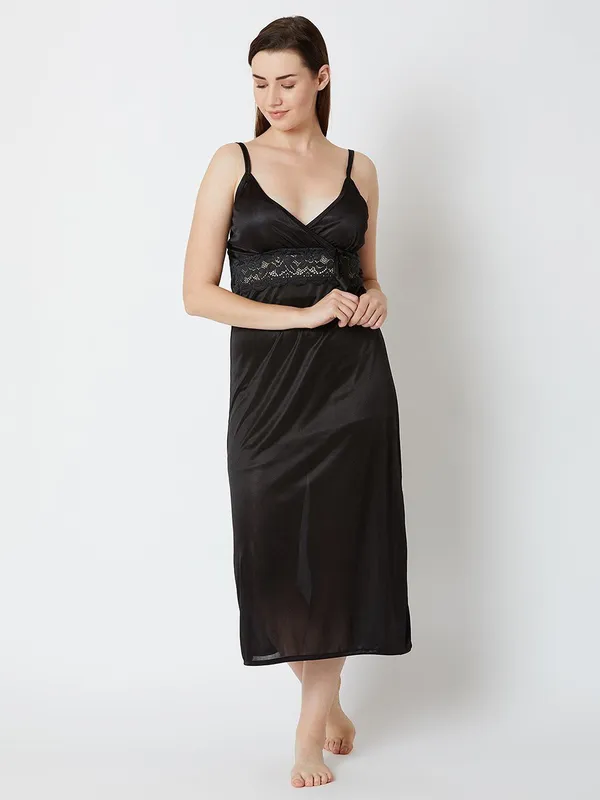 Women's_Black_Satin_Nighty_with_Lace_&_Robe_Elegant_Long_Nightwear_Set,_Soft_Sleepwear