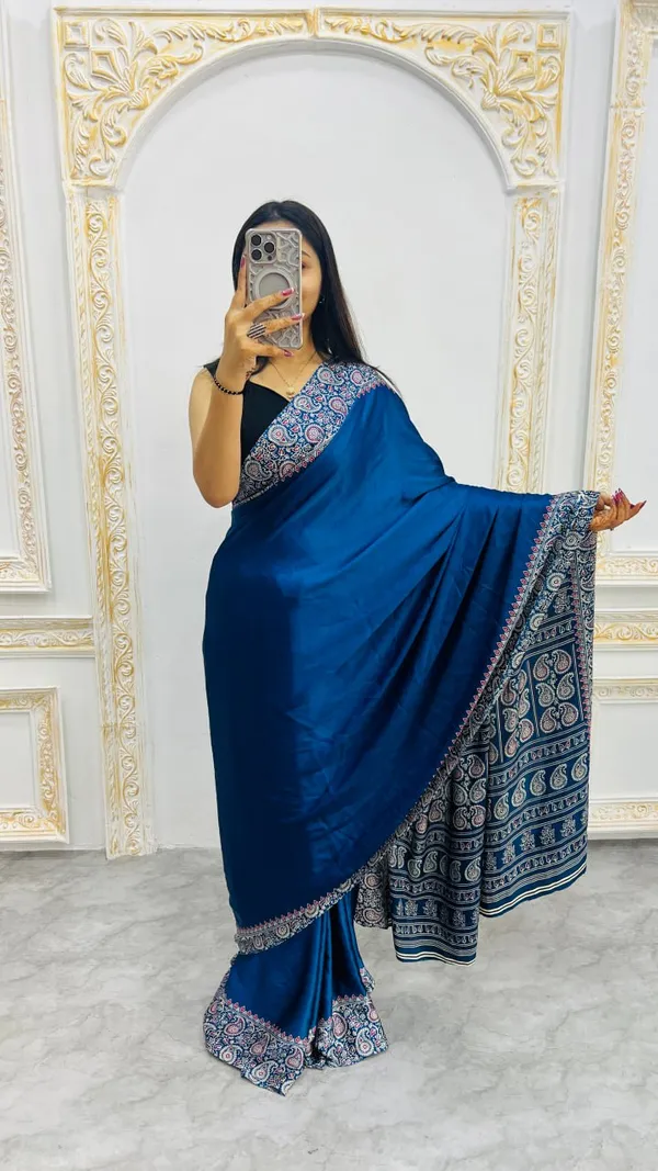 Royal_Blue_Saree_With_Intricate_Border_Work