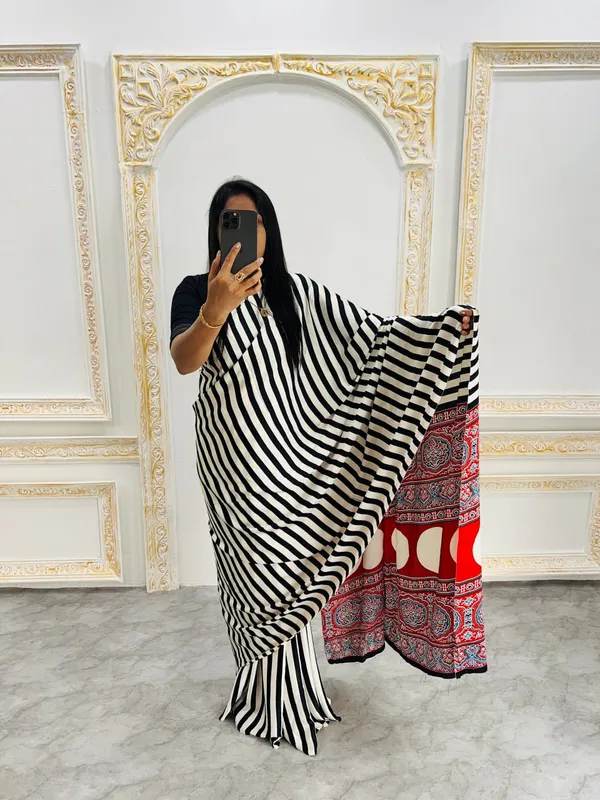 Black_And_White_Striped_Ethnic_Abaya_With_Red_Paisley_Border